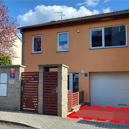 Private In Prague, Cosy And Quiet בית אירוח פראג